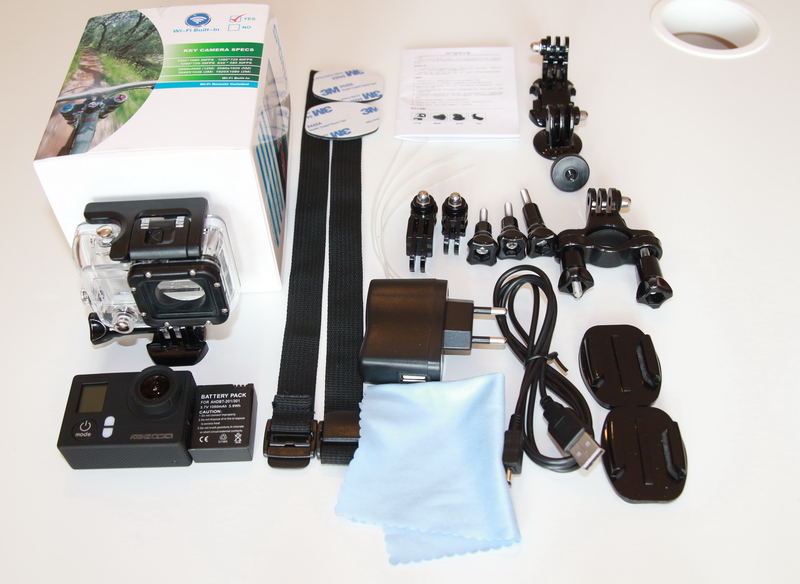 KeeCoo camera - package contents